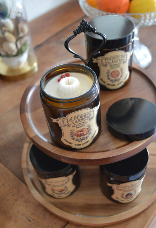 Bougie parfumée dans un pot apothicaire ambré, Tourte de Mrs Lovett – Image 4
