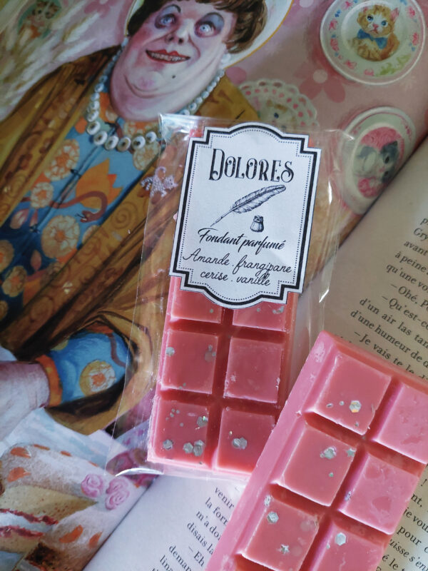 Tablette de fondant parfumé, Dolores