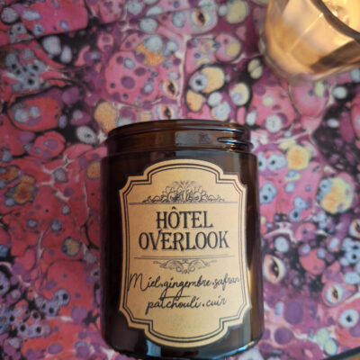 Bougie parfumée dans un pot apothicaire ambré, Hôtel Overlook