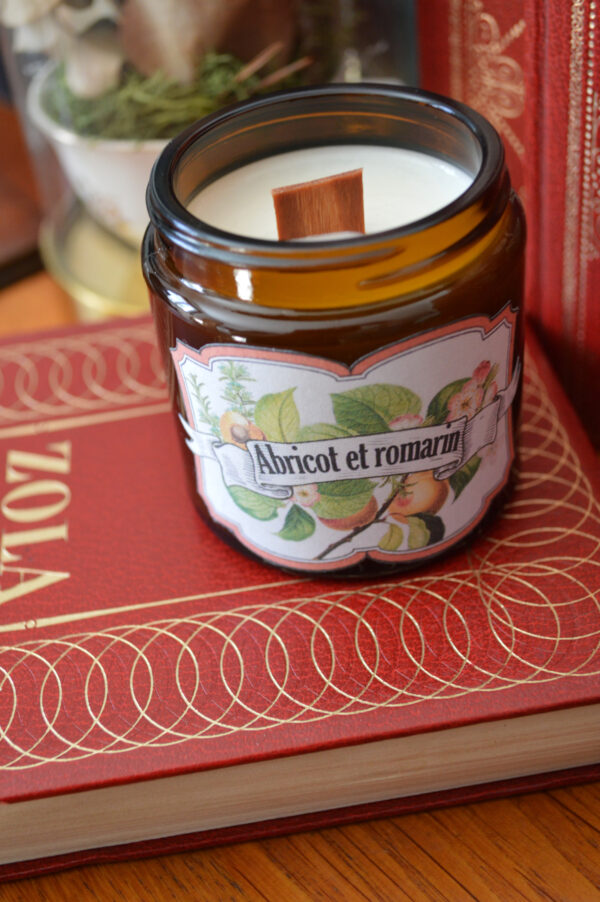 Bougie parfumée Abricot et romarin – Image 4