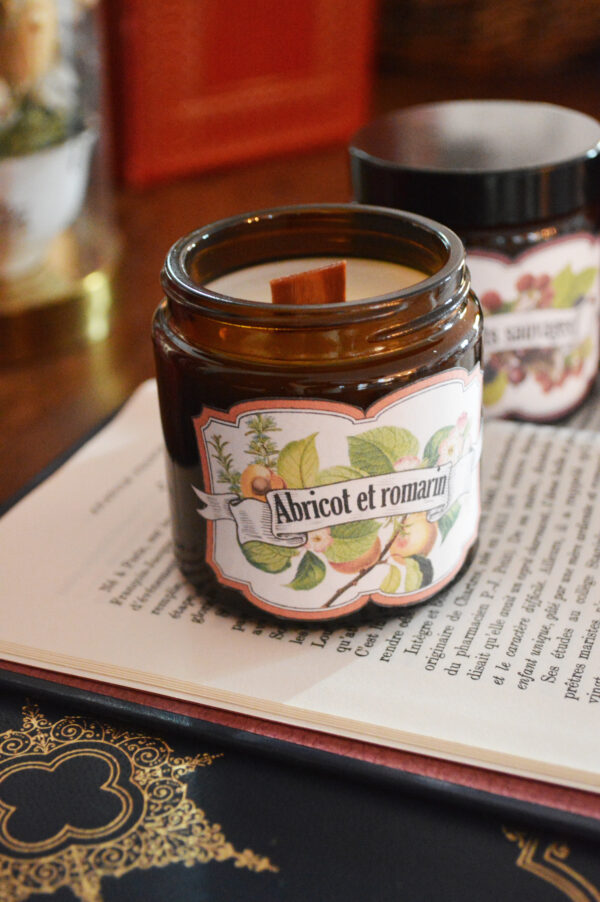 Bougie parfumée Abricot et romarin