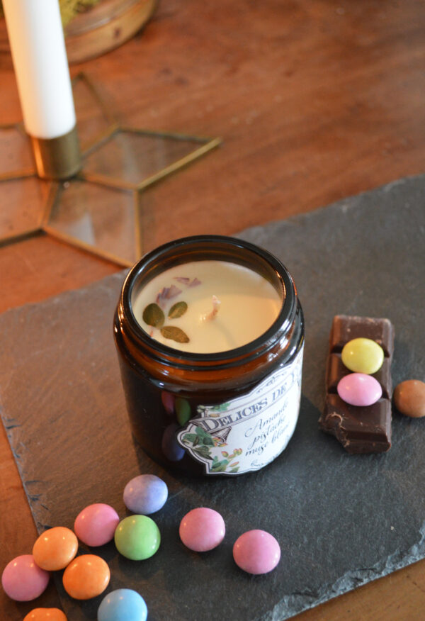 Bougie gourmande dans un pot ambré, Délices de Yule – Image 3