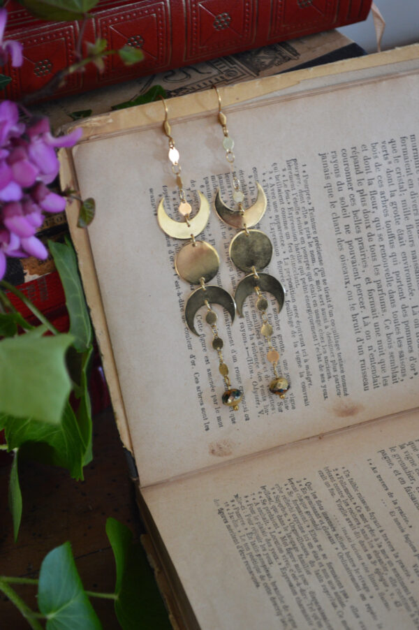 Boucles d'oreilles cycle lunaire et perle en verre tchèque