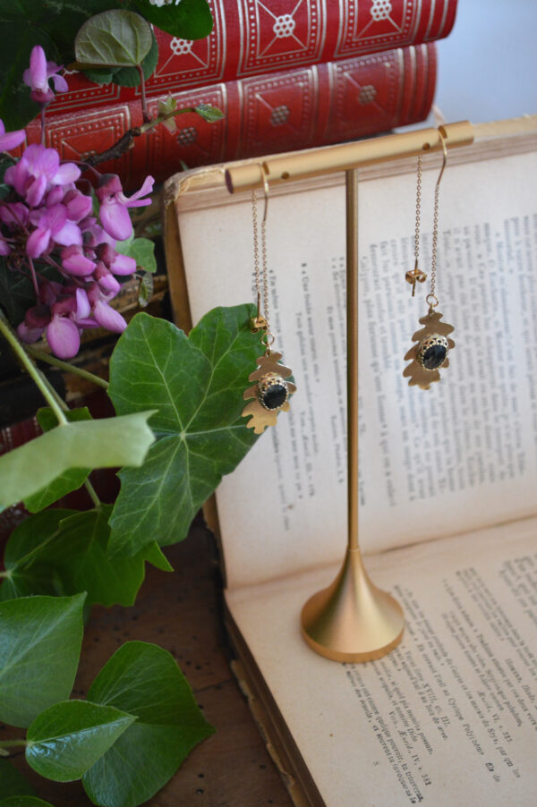 Boucles d'oreilles traversantes, feuilles de chêne et agate mousse