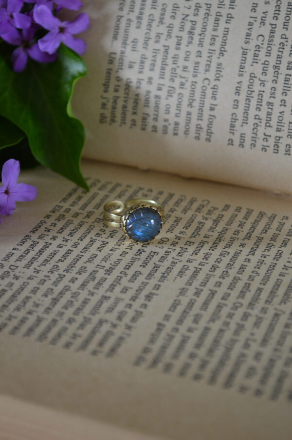 Bague Troisième œil, labradorite gravée – Image 2