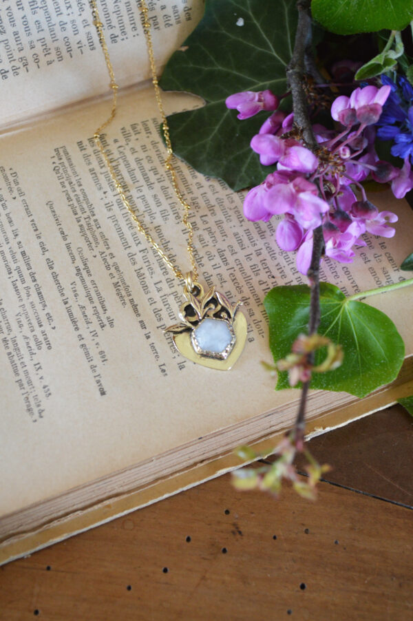 Pendentif façon ex voto et pierre de lune – Image 3