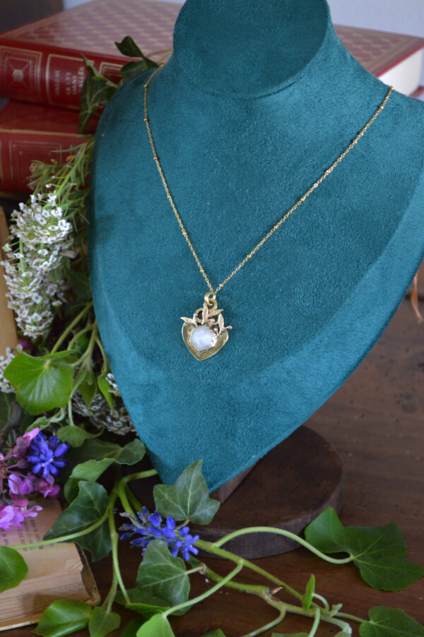 Pendentif façon ex voto et pierre de lune – Image 2