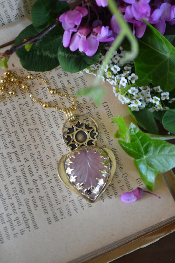 Pendentif façon Ex Voto et quartz rose