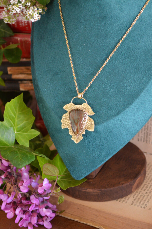 Pendentif grande feuille et pierre de sang – Image 2