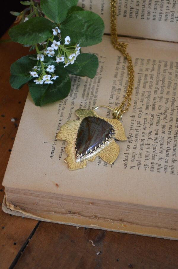 Pendentif grande feuille et pierre de sang – Image 4