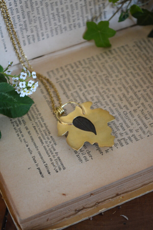 Pendentif grande feuille et pierre de sang – Image 5
