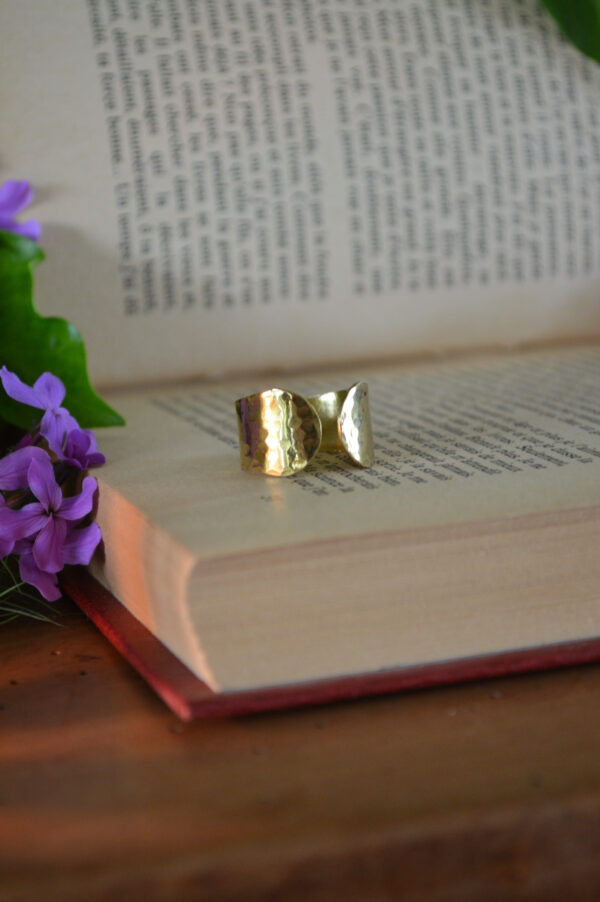 Bague martelée arrondie – Image 4