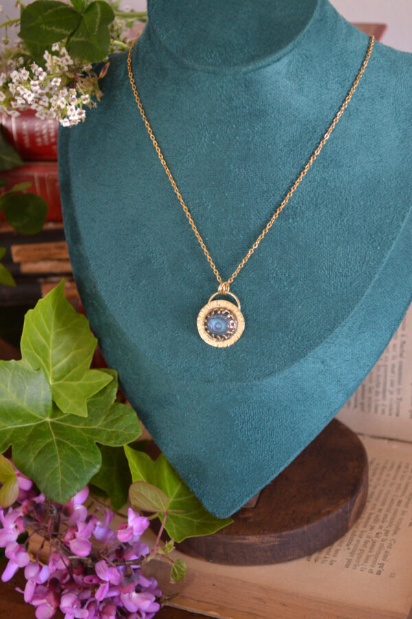 Pendentif rond, labradorite gravée en forme d'œil – Image 3