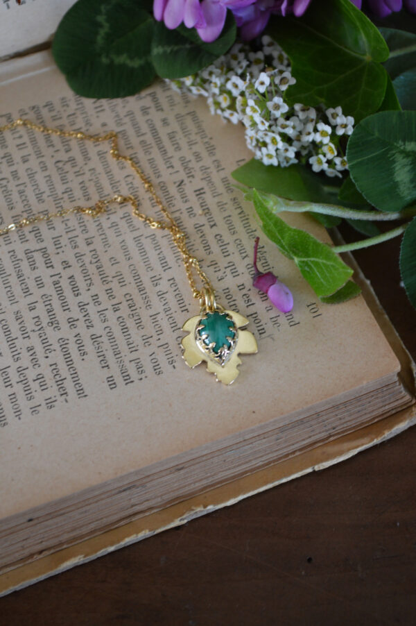Pendentif petite feuille et malachite