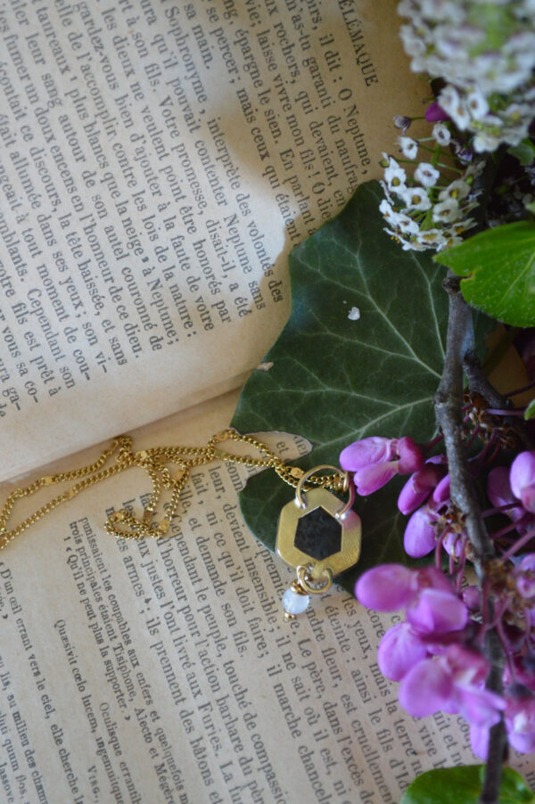 Pendentif quartz noir rutilé et perle en pierre de lune – Image 4