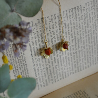 Boucles d'oreilles traversantes, Pousses d'érable et jaspe rouge