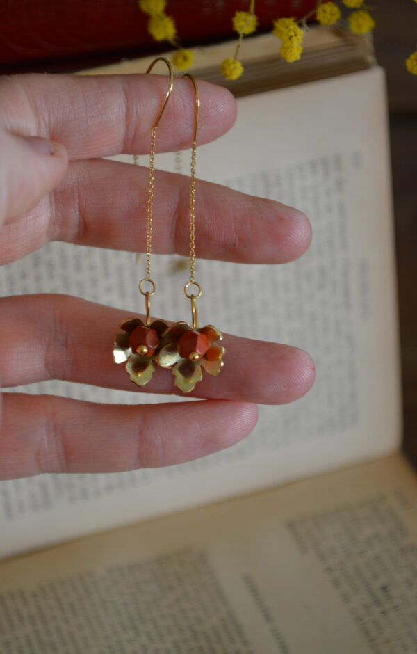 Boucles d'oreilles traversantes, Pousses d'érable et jaspe rouge – Image 4