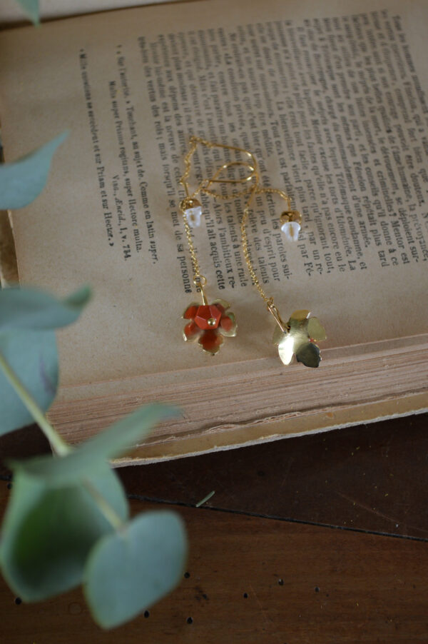 Boucles d'oreilles traversantes, Pousses d'érable et jaspe rouge – Image 3