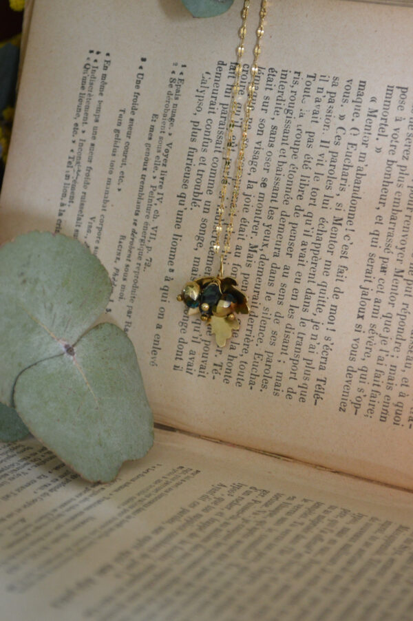 Pendentif Baies sylvestres, perles de verre et rubis zoïsite – Image 3