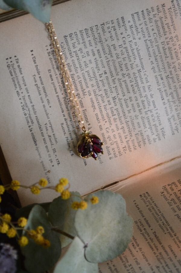 Pendentif Liens de Perséphone, perles de grenat – Image 4