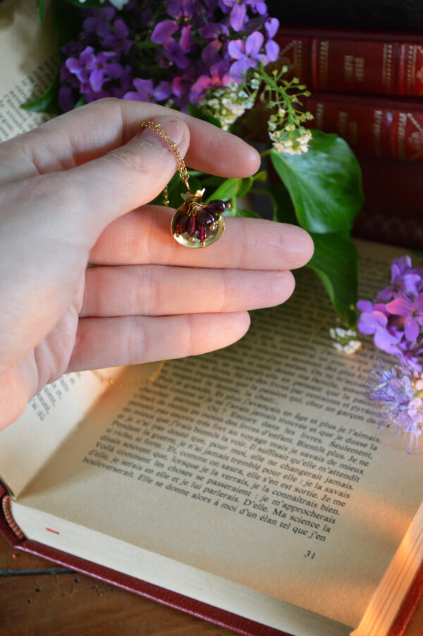Pendentif Liens de Perséphone, perles de grenat – Image 6