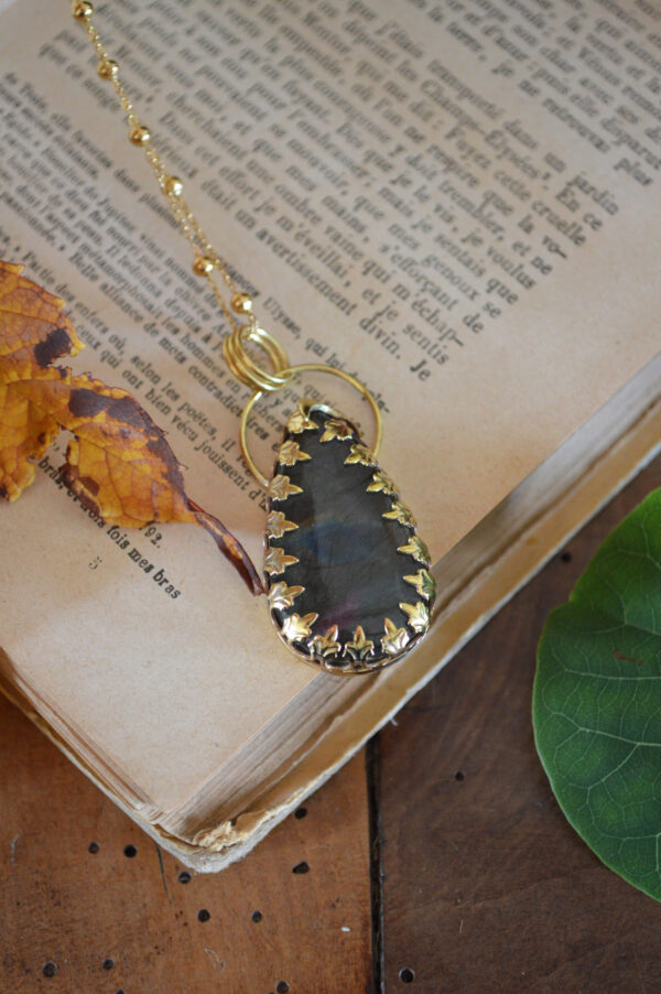 Pendentif Fiole lunaire, labradorite violette