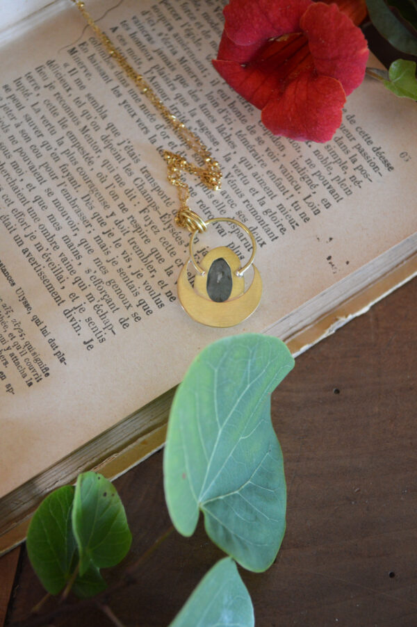 Pendentif Séléné, cyanite verte gravée – Image 4