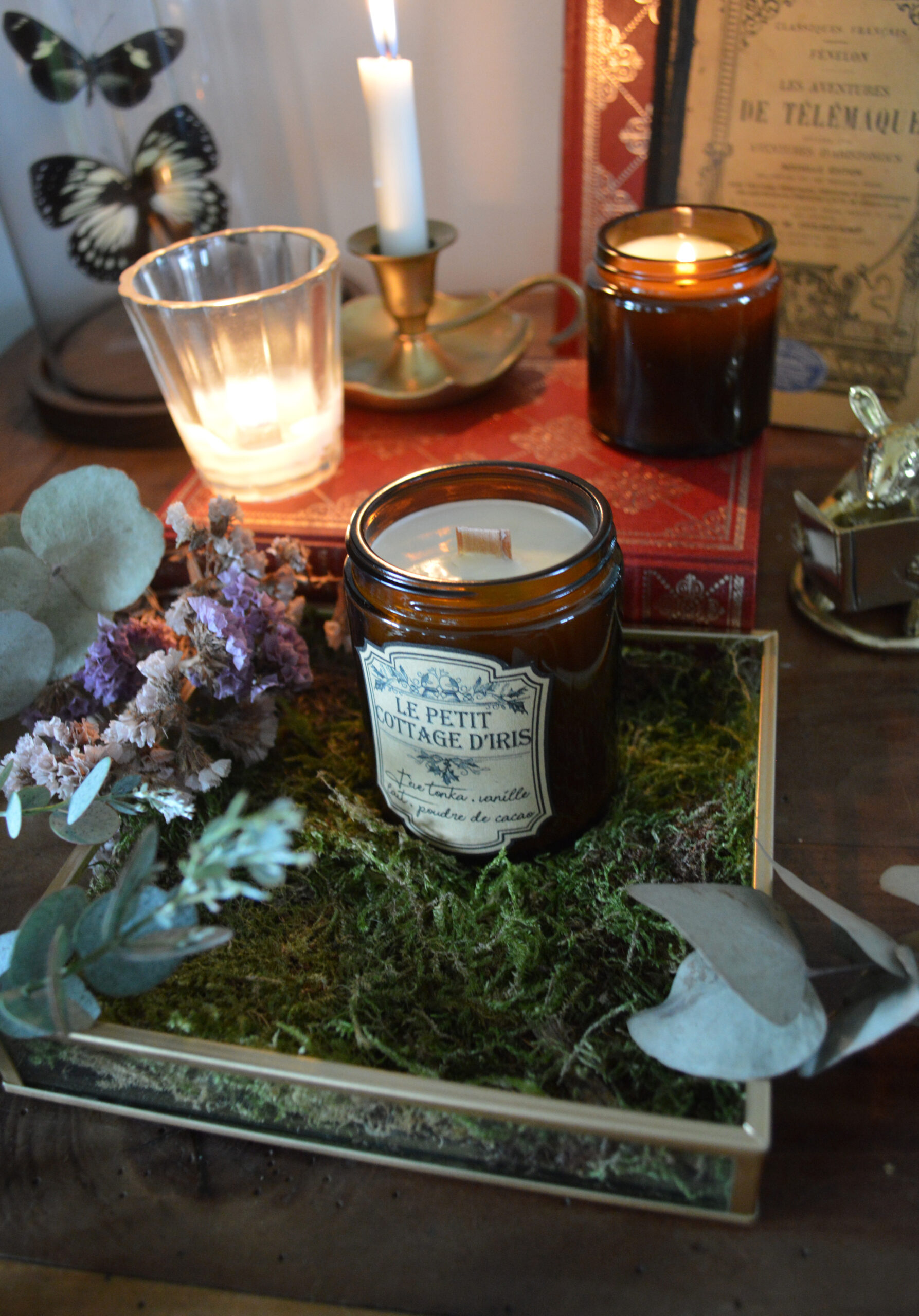 Bougie parfumée dans un pot apothicaire ambré, Le petit cottage d'Iris – Image 4