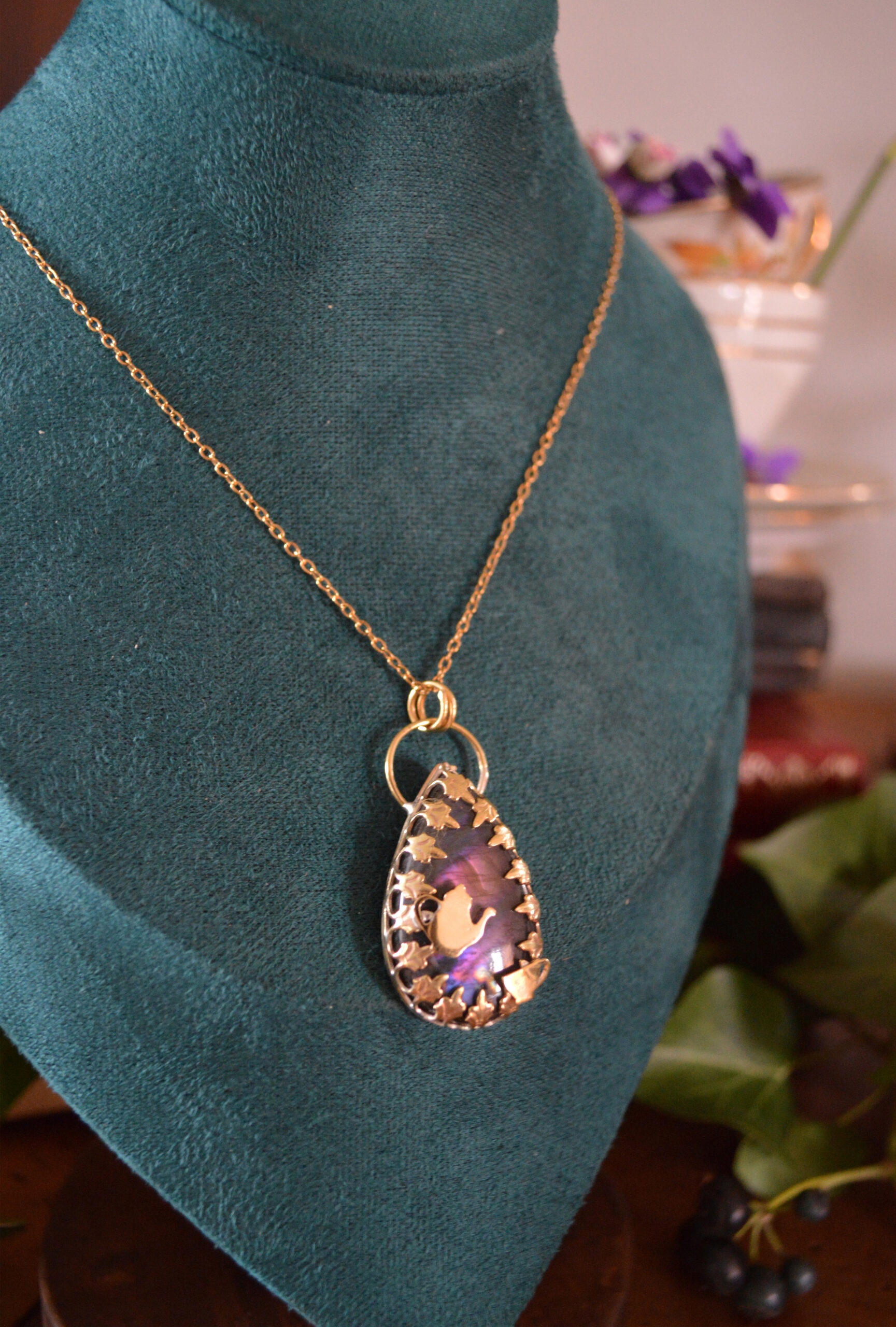 Pendentif A l'Heure du Thé, Labradorite violette – Image 5
