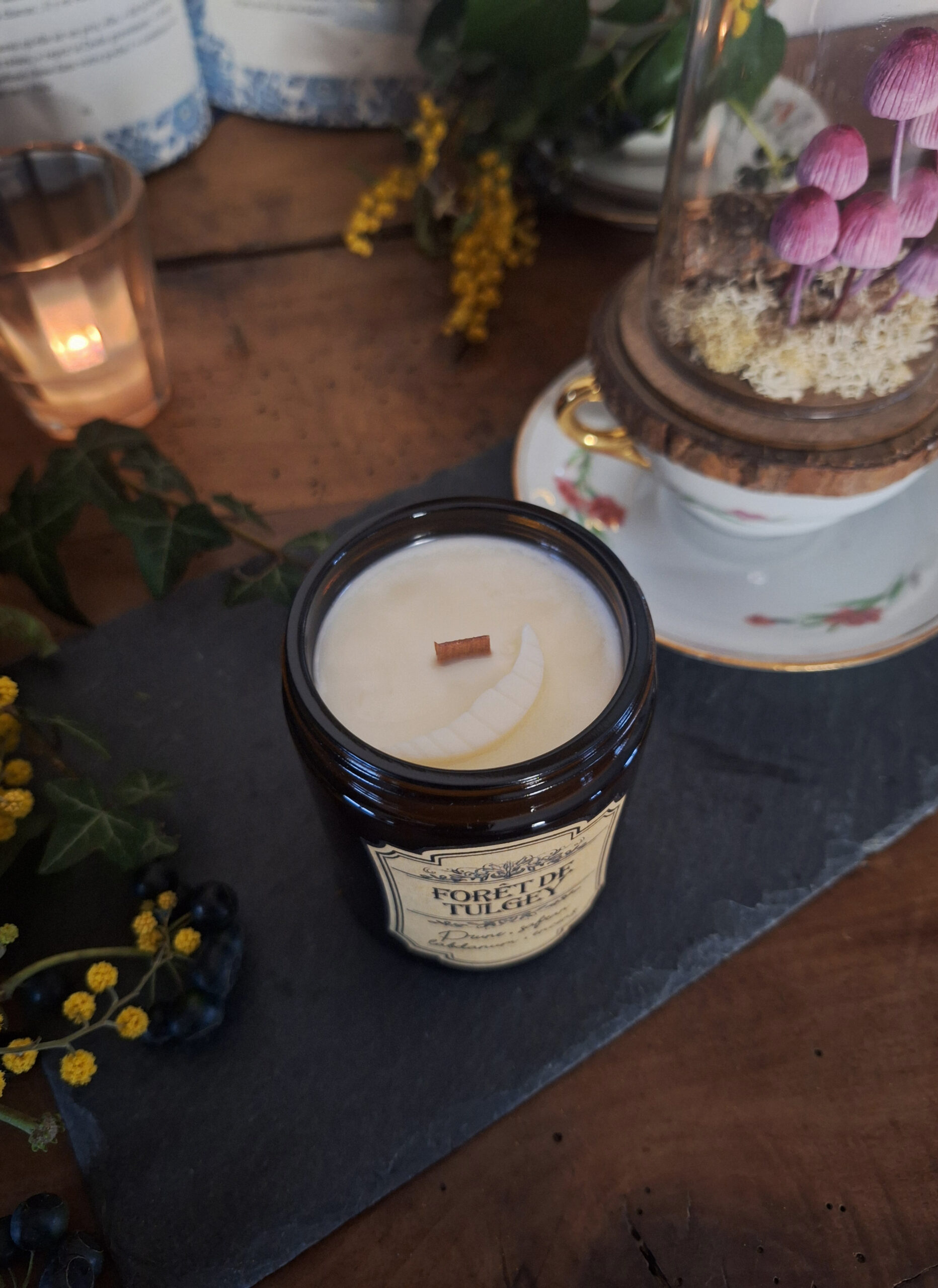 Bougie parfumée dans un pot apothicaire ambré, Forêt de Tulgey