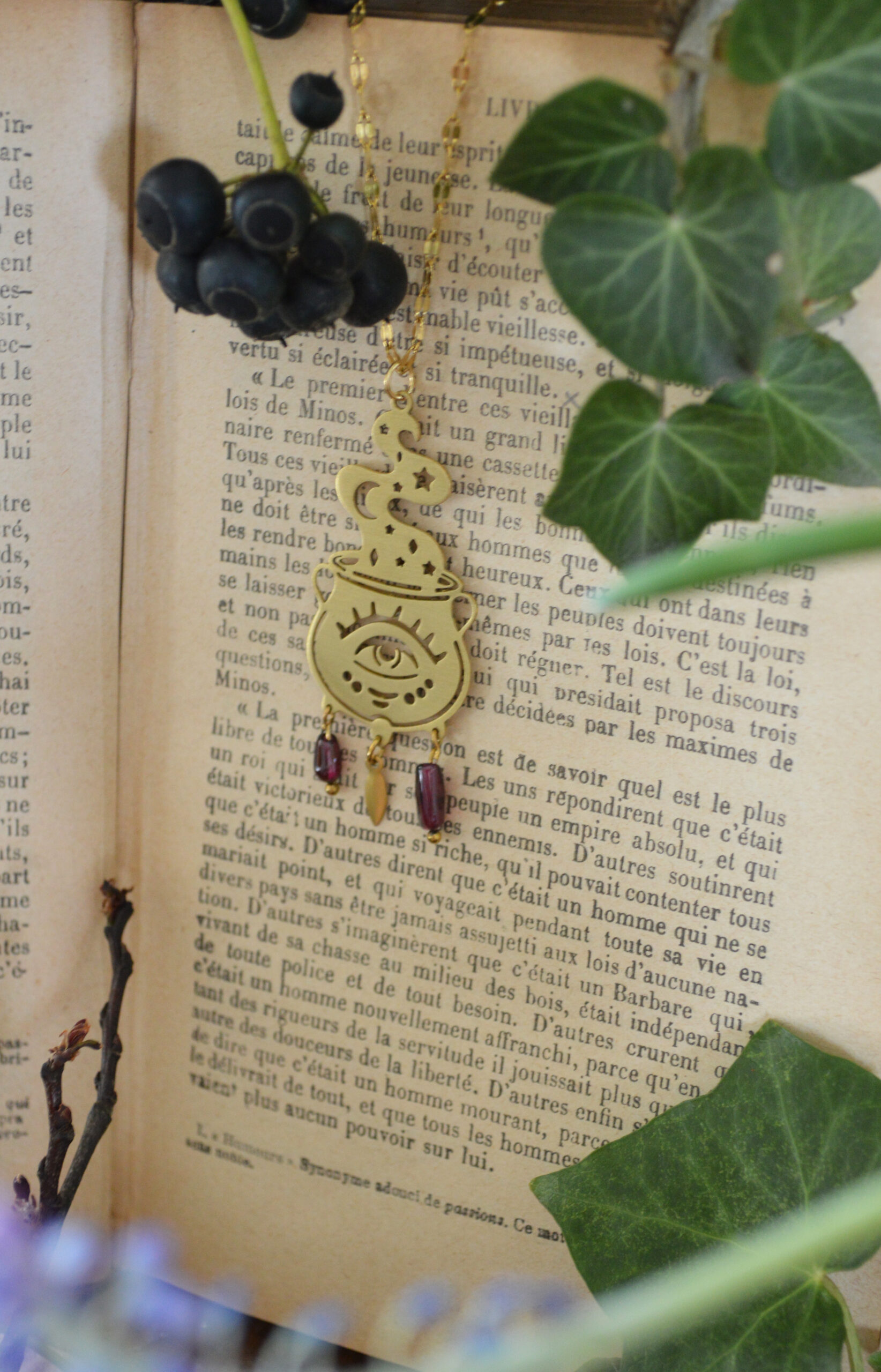 Pendentif Chaudron, grenats