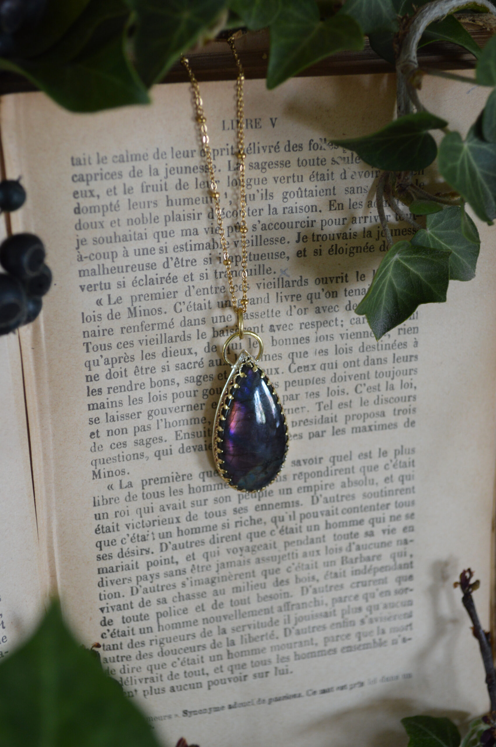Pendentif Fiole, Labradorite violette