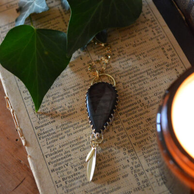 Pendentif Ecaille de Tiamat, hypersthène