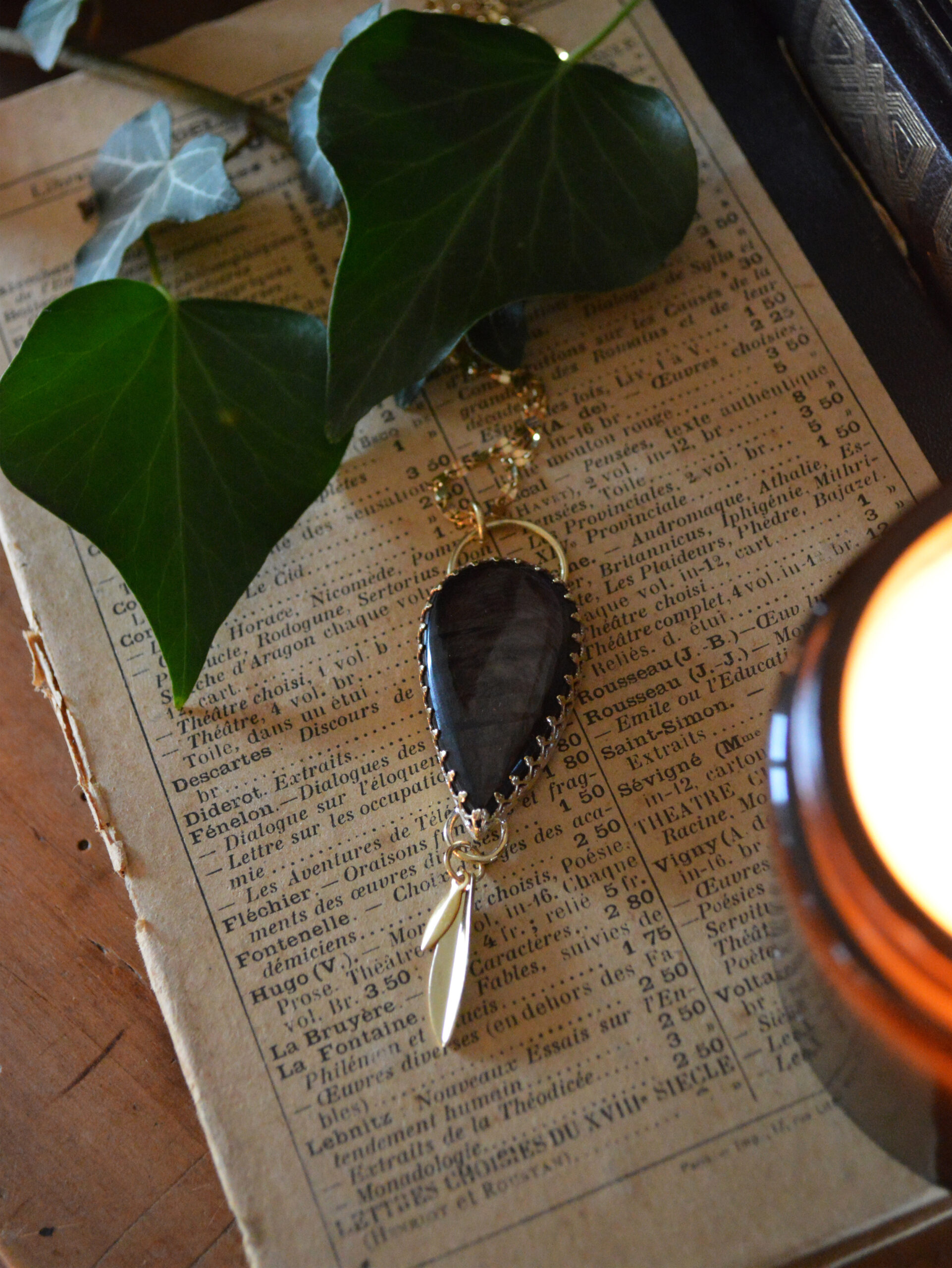 Pendentif Ecaille de Tiamat, hypersthène