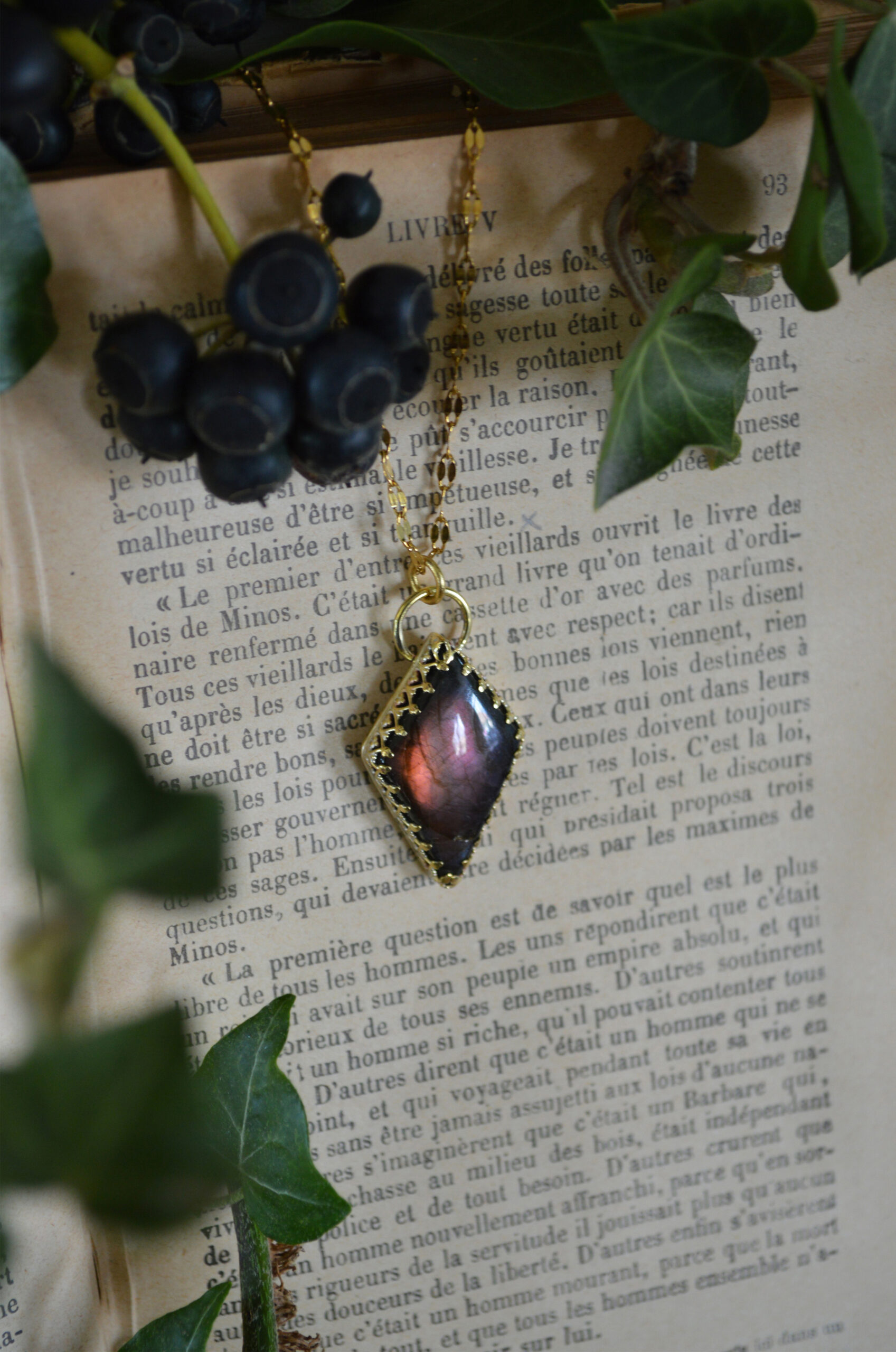 Pendentif L'Echange, Labradorite violette