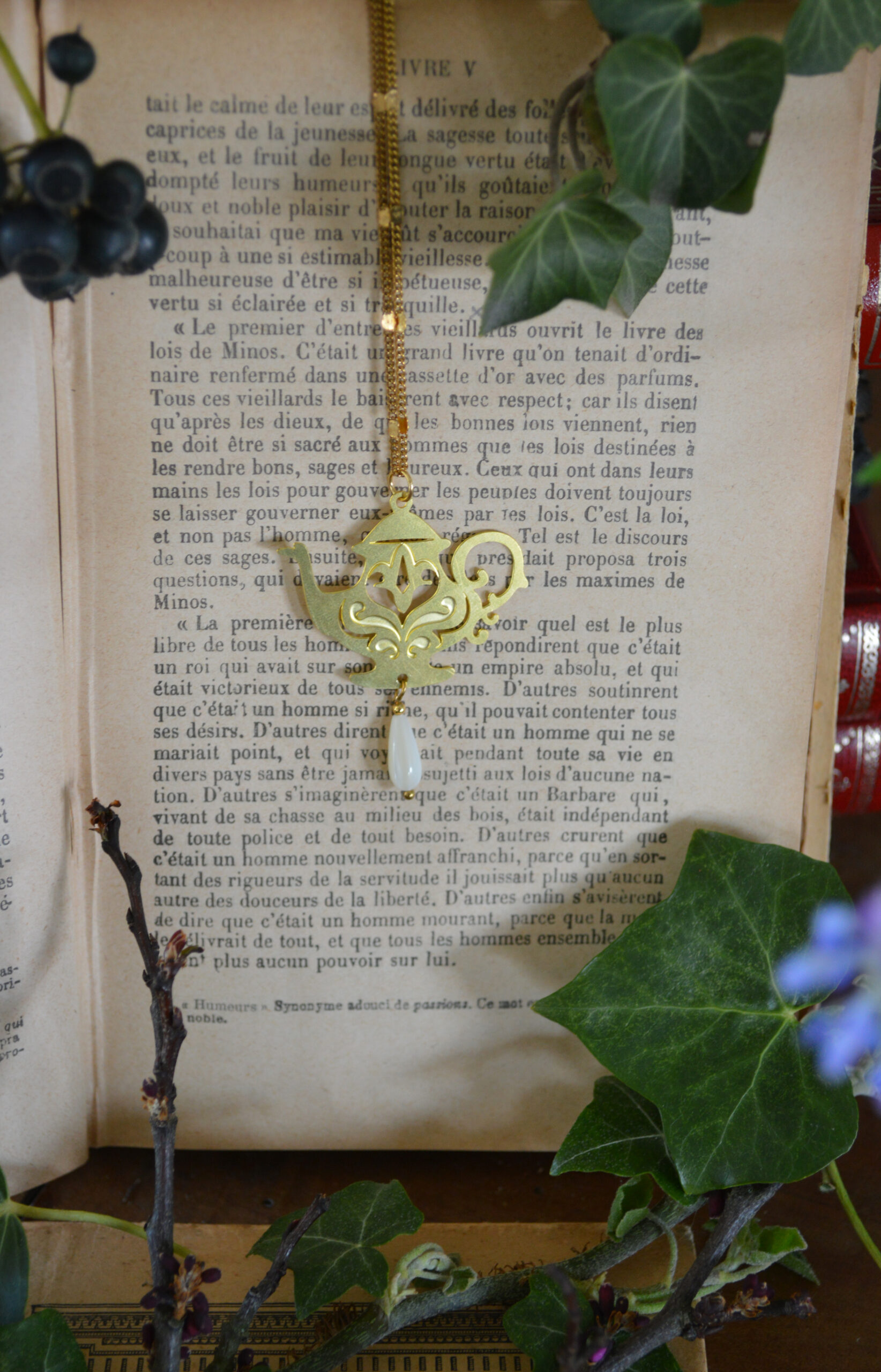 Pendentif Tea Party, nacre (théière) – Image 2