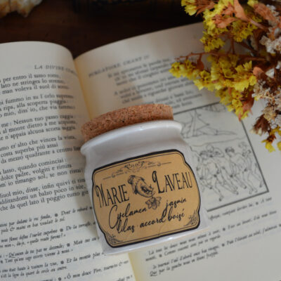 Bougie parfumée Marie Laveau, pot en céramique