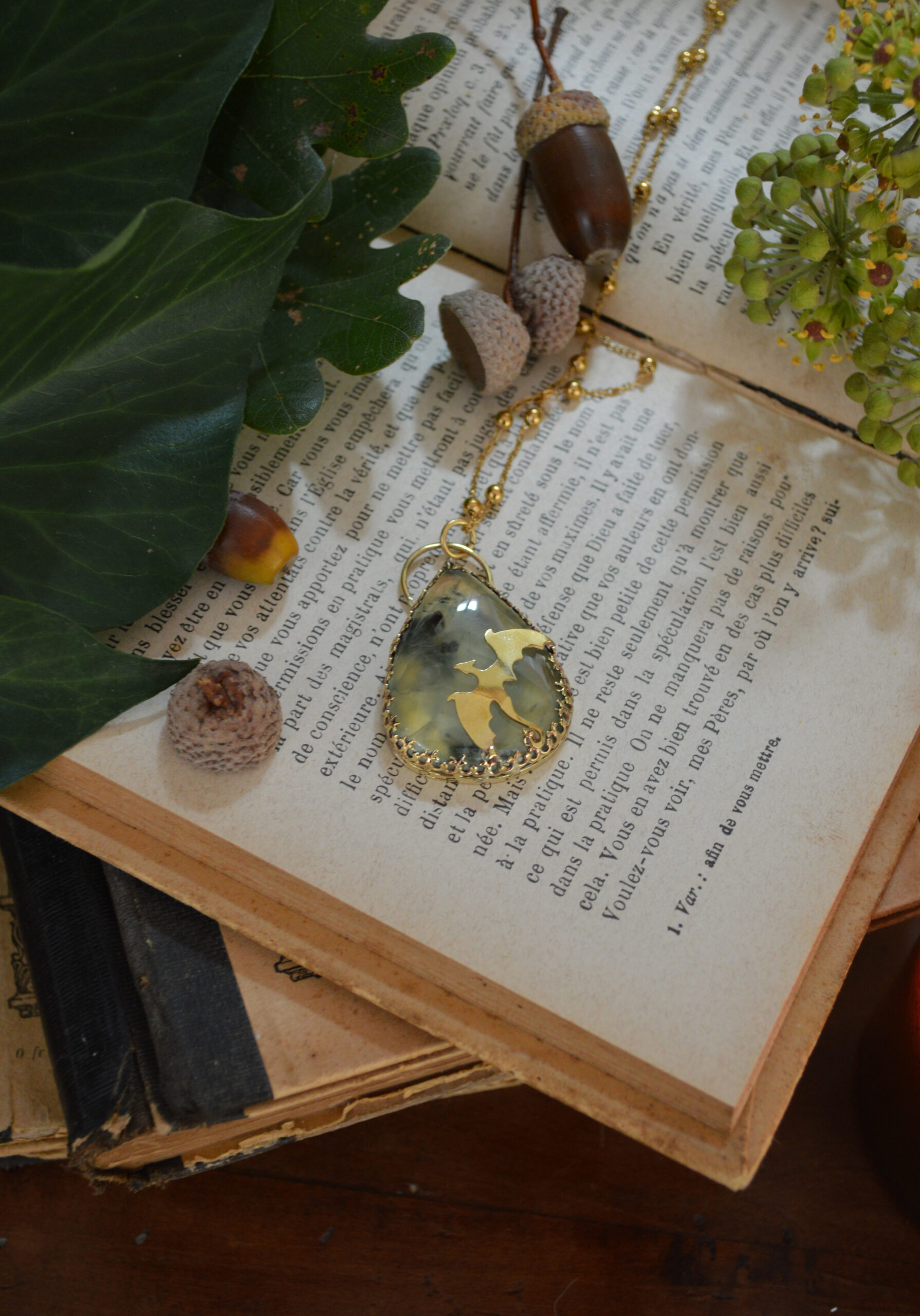 Pendentif l'Envol draconique, préhnite